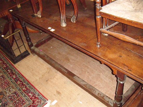 Oak refectory table(-)